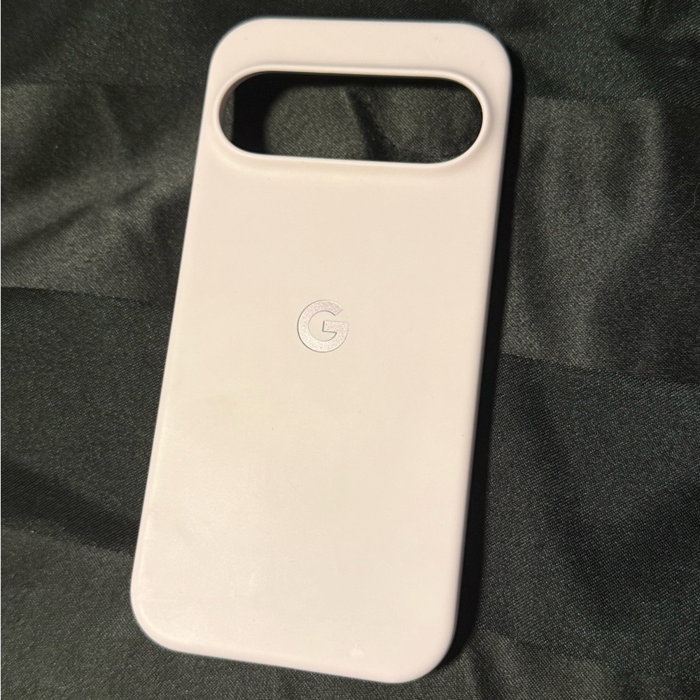 Google Pixel 9 Pro Rose Quartz Silicone Case